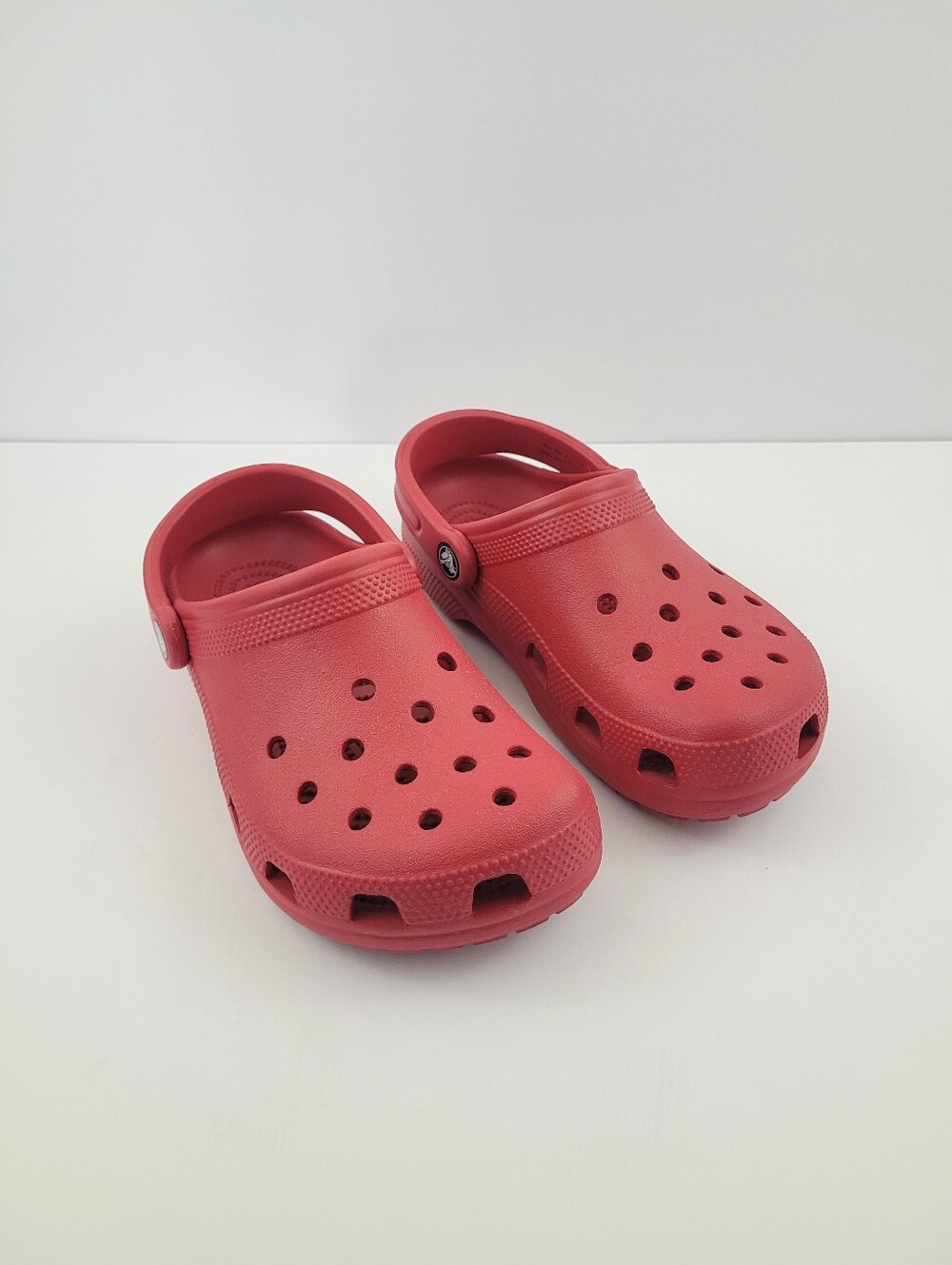 CROCS classic model red size 6